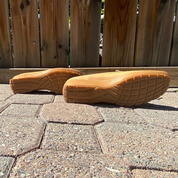 Nickels women tan colour made in Brazil slip on loafers. Size 7M. Used. - Picture 10 of 10